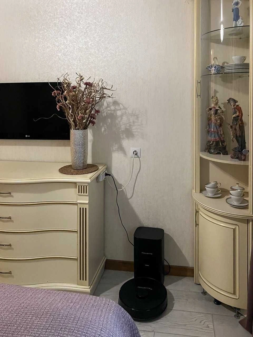 For Sale: 3-Bedroom Apartment on Solnechnaya Nabarozh