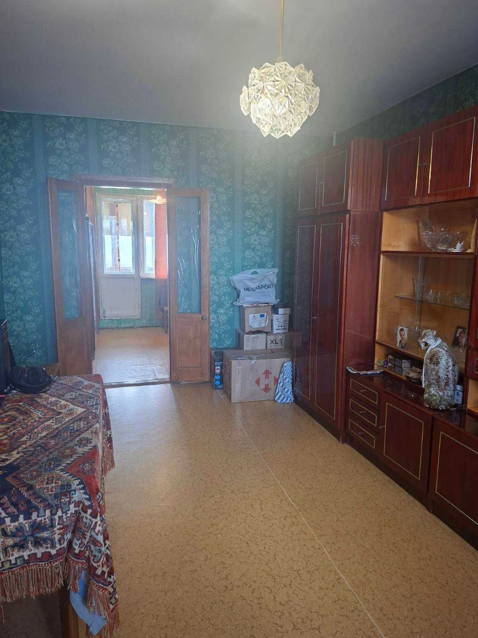 For Sale: 4-room apartment, Saltyovka, St. Studentovskaya metro