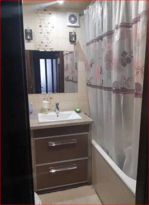 Apartment for Sale: 3-Bedroom Apartment in the Odesky District
