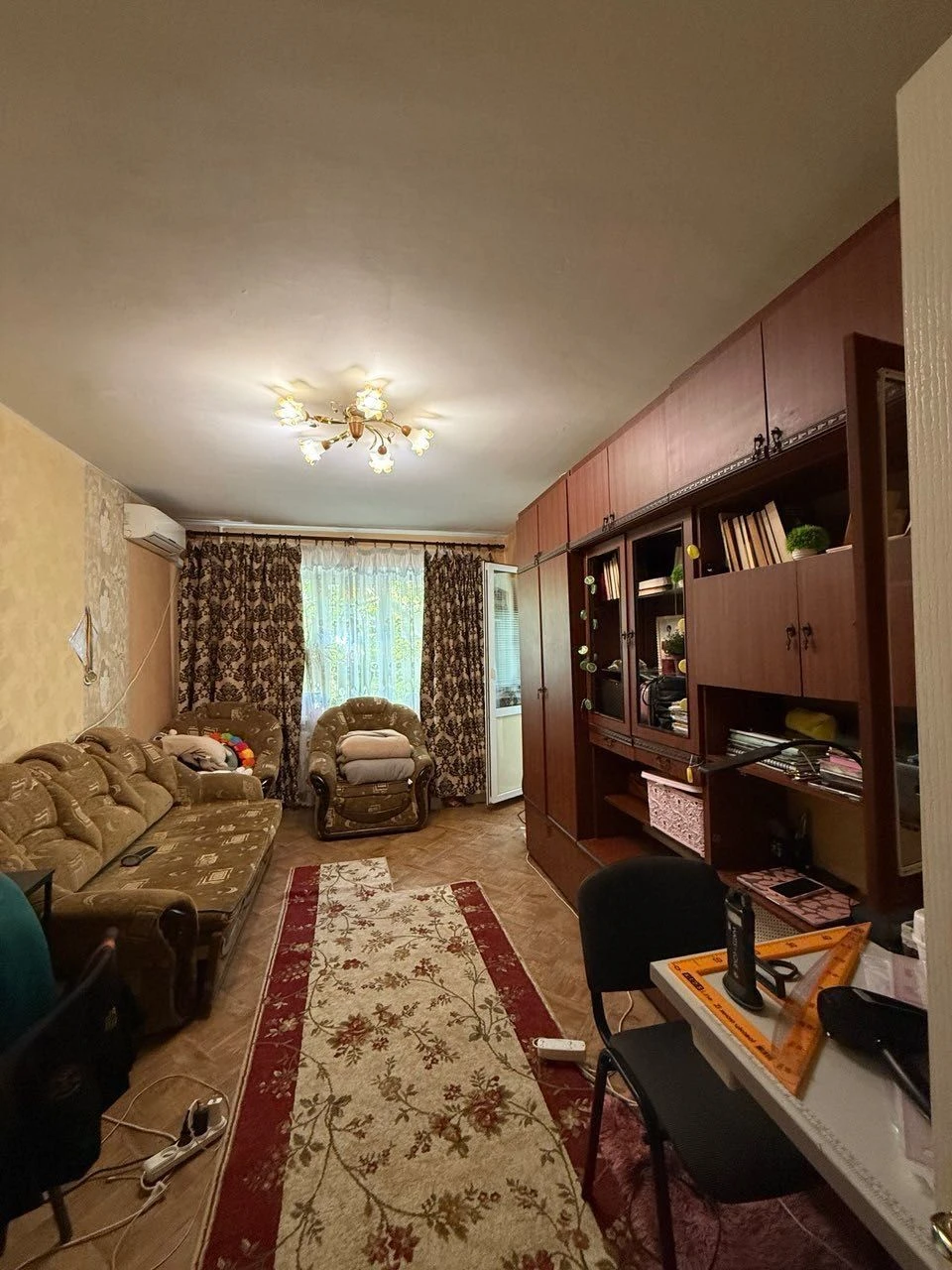 Трехкомнатная квартира возле Панорамы.
