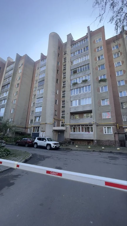 Продается 3-комнатная квартира