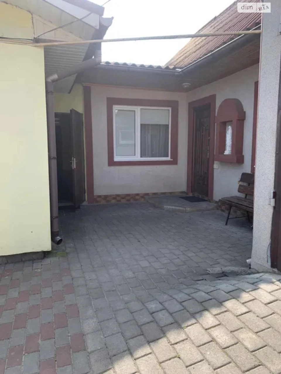 Sale of a House Section, Kichkaryka
