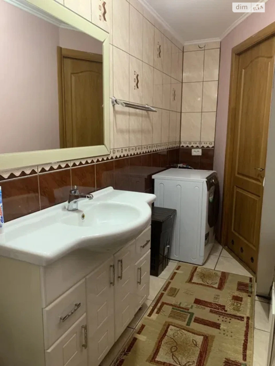 Sale of a House Section, Kichkaryka