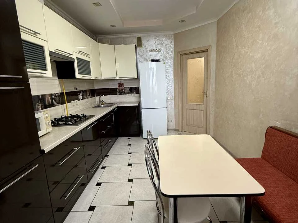 Apartment. Lviv, Bohdana-Ihora Antonych Street
