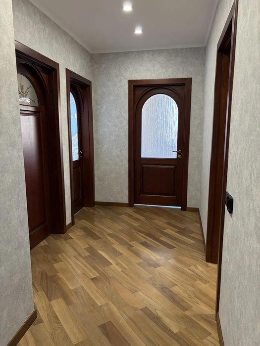 Apartment for sale near the metro station Livoberezhna, Andriy Sheptytsko St.