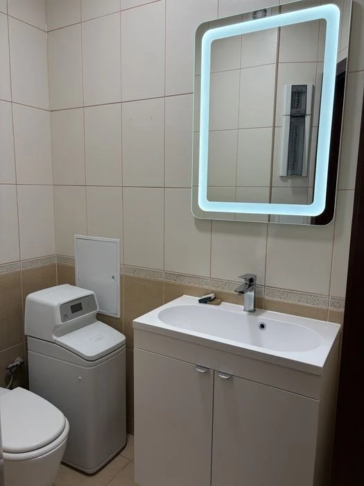 Apartment for sale near the metro station Livoberezhna, Andriy Sheptytsko St.
