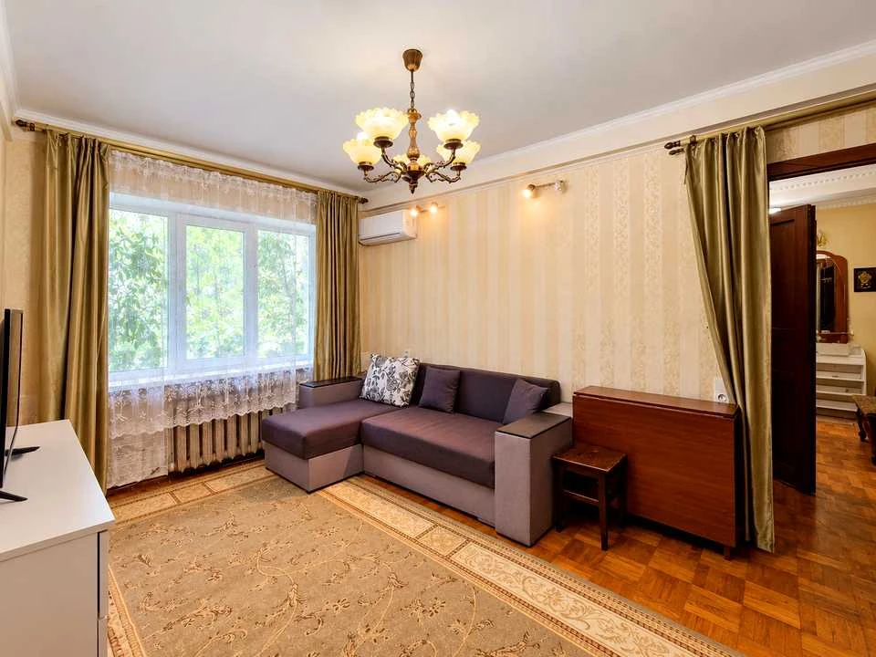 Квартира. Киев, улица Чорных Запорожцев