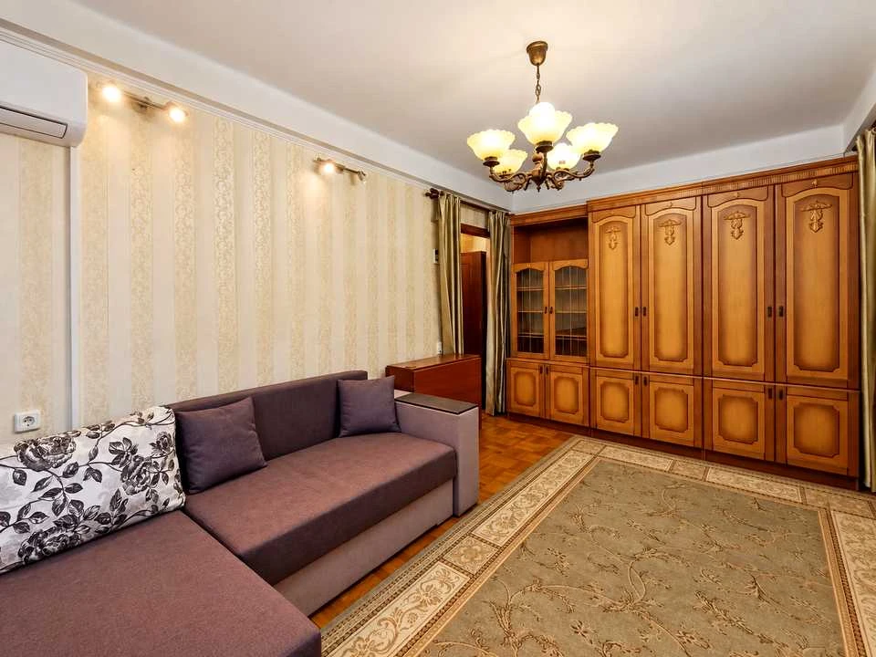 Квартира. Киев, улица Чорных Запорожцев