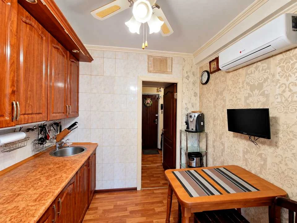 Квартира. Киев, улица Чорных Запорожцев
