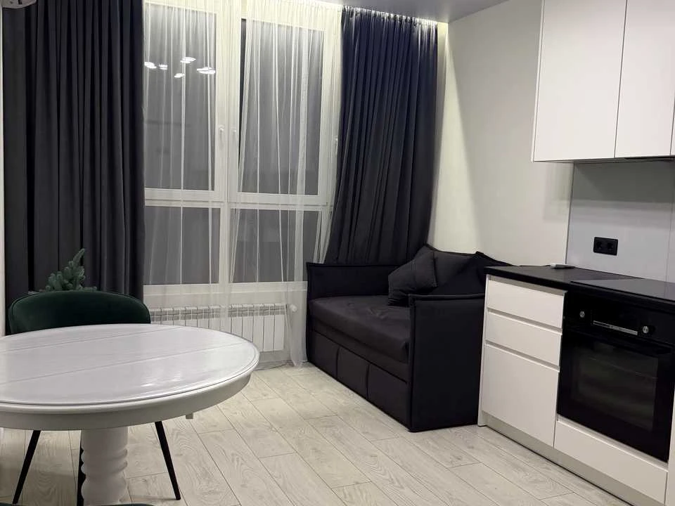 Apartment. Kyiv, Naberezhno-Rybalska Street