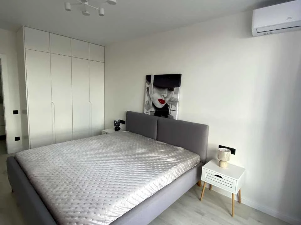 Apartment. Kyiv, Naberezhno-Rybalska Street