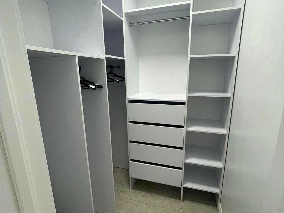 Apartment. Kyiv, Naberezhno-Rybalska Street