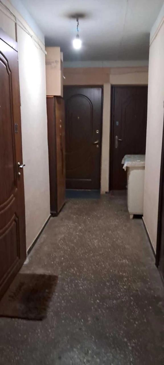 Sale of a 1-room apartment on вул. Великого (Trolebusna) 38 sq.m. in a brick building