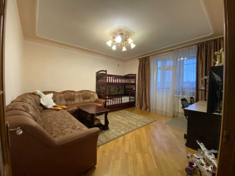 Sale of a 2-bedroom apartment in a new building on Red Rowan Avenue, Lviv