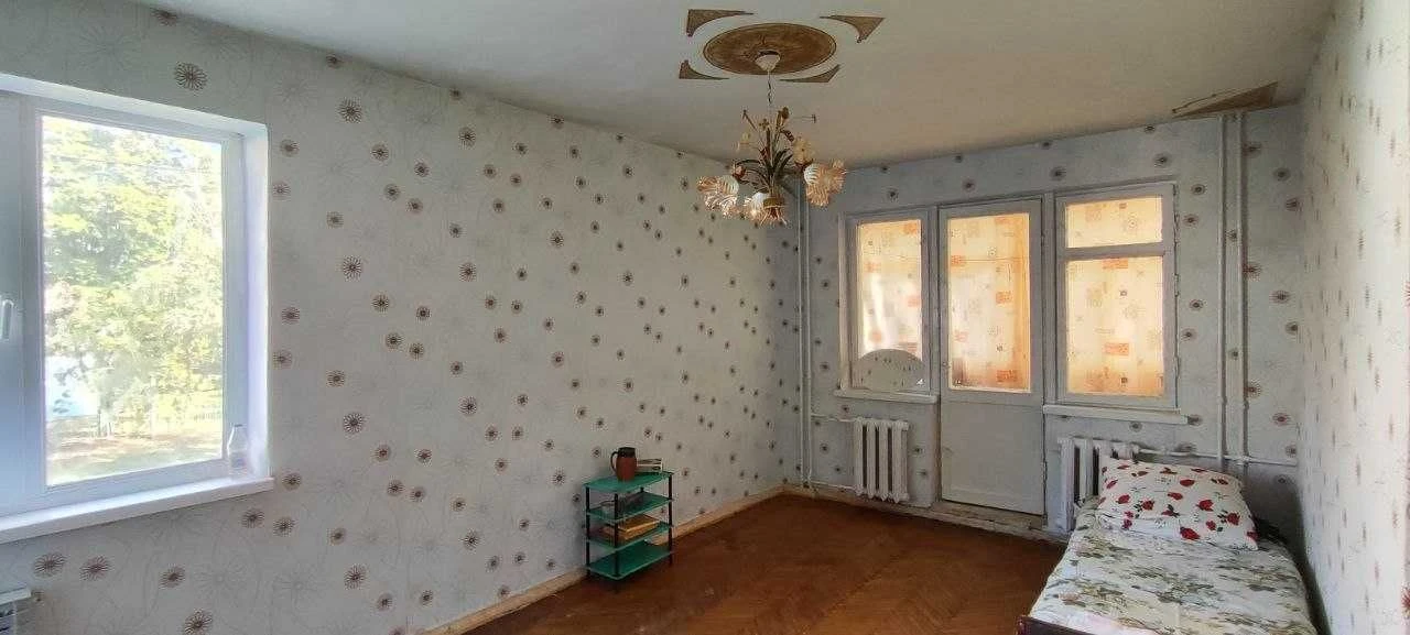 Продам 1-ю квартиру на среднем этаже. ХТЗ (405338)