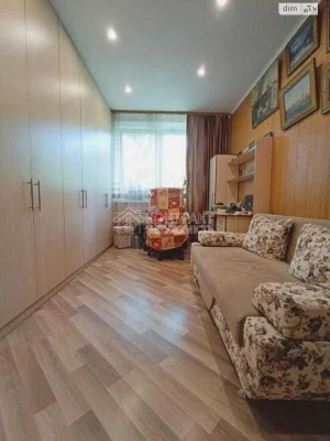 Apartment for Sale: Center Location