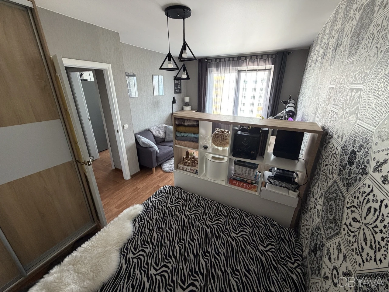 I am selling a 1-room apartment, renovated in European style, in the residential complex "Patriotika" - without