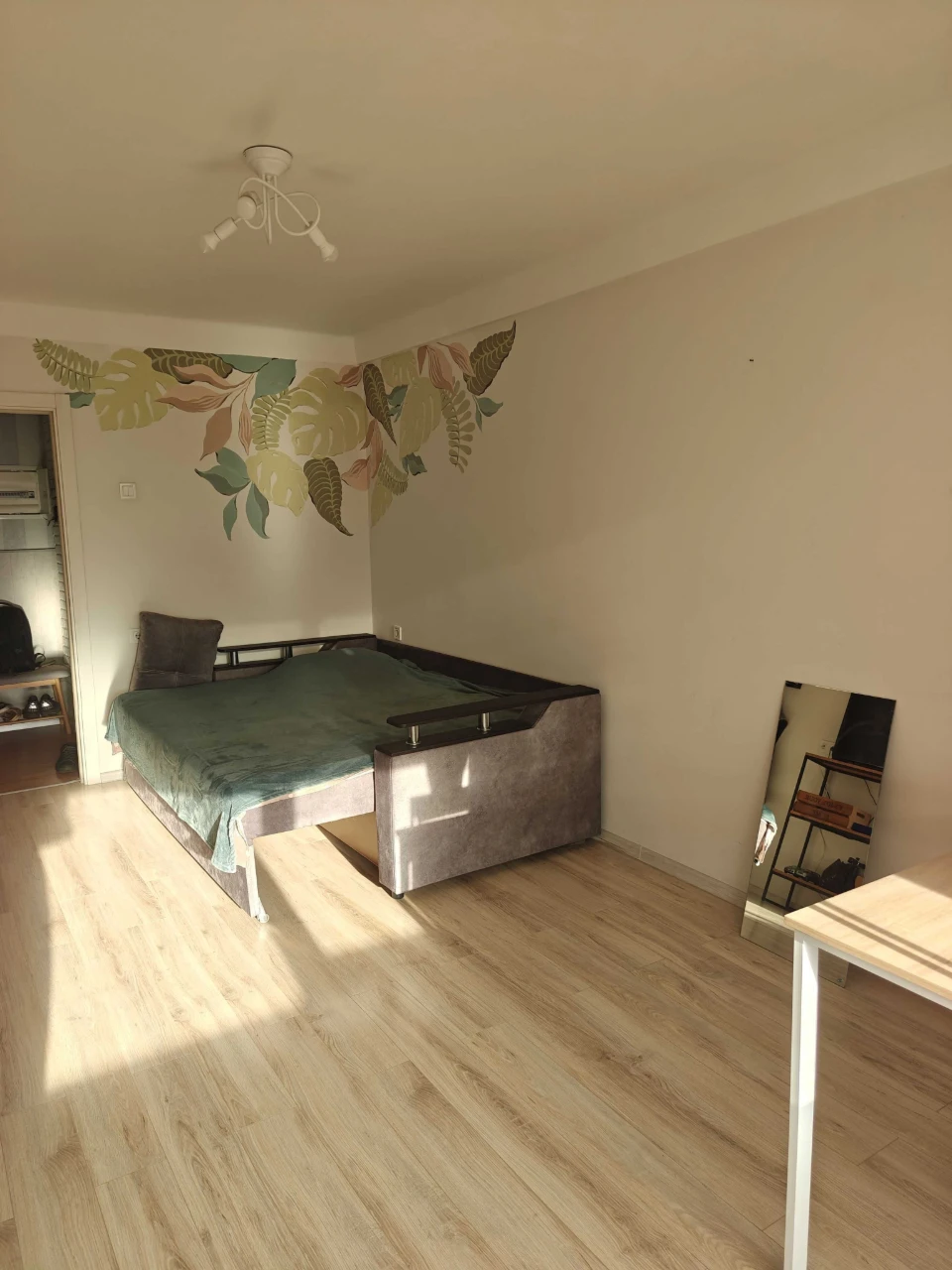 Sale of a 3-room apartment 77 sq m in Naboki Sergey (Bazhova), 10, Metro Dar