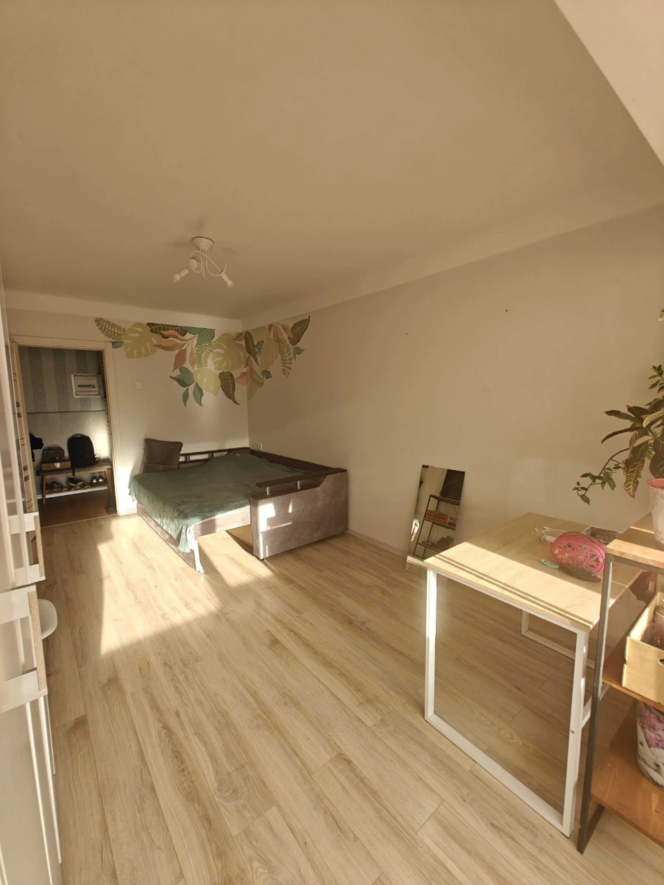 Sale of a 3-room apartment 77 sq m in Naboki Sergey (Bazhova), 10, Metro Dar