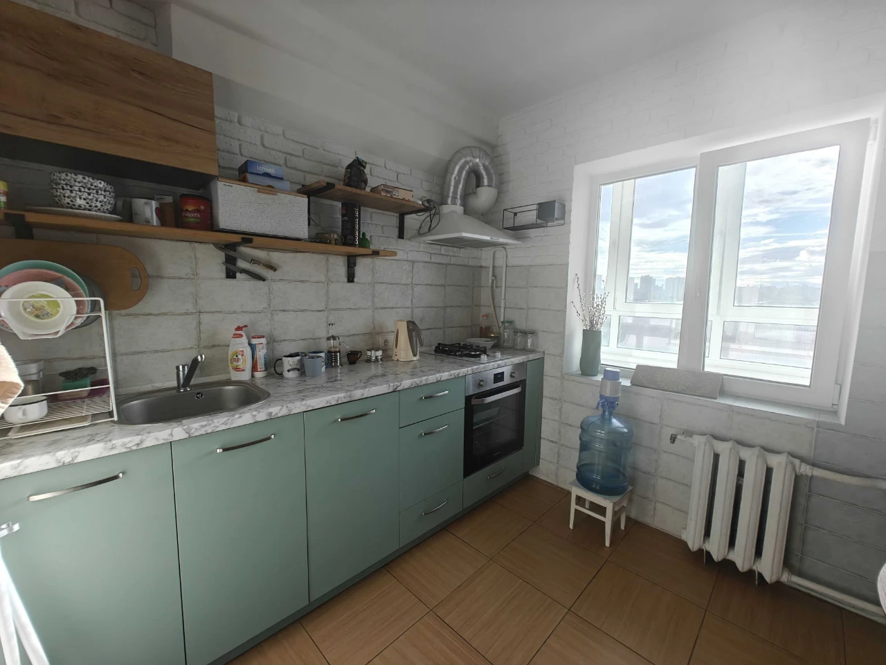Sale of a 3-room apartment 77 sq m in Naboki Sergey (Bazhova), 10, Metro Dar