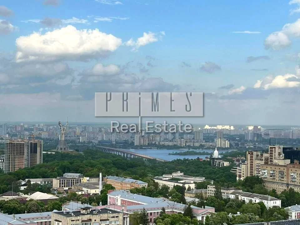 Квартира. Київ, Євгена Коновальця вул.