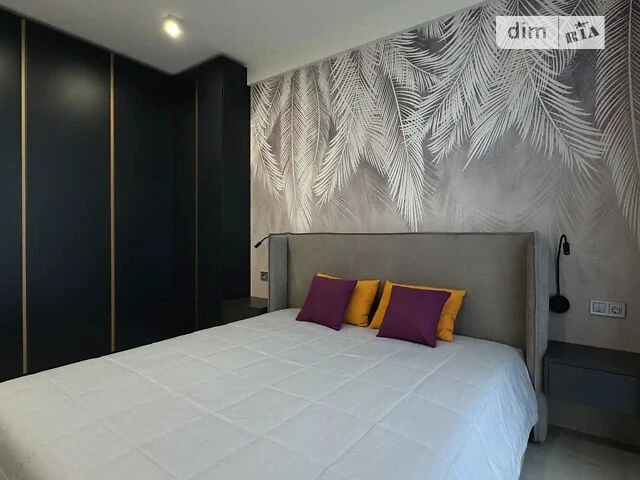 Продаж 1к квартири 46 кв. м на вул. Маккейна Джона 1 • ID 34
