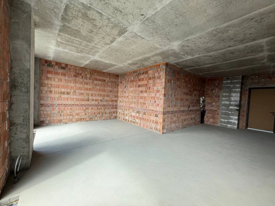 Apartment for sale in the Mayak residential complex near Shevchenko Park