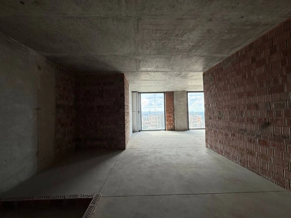 Apartment for sale in the Mayak residential complex near Shevchenko Park