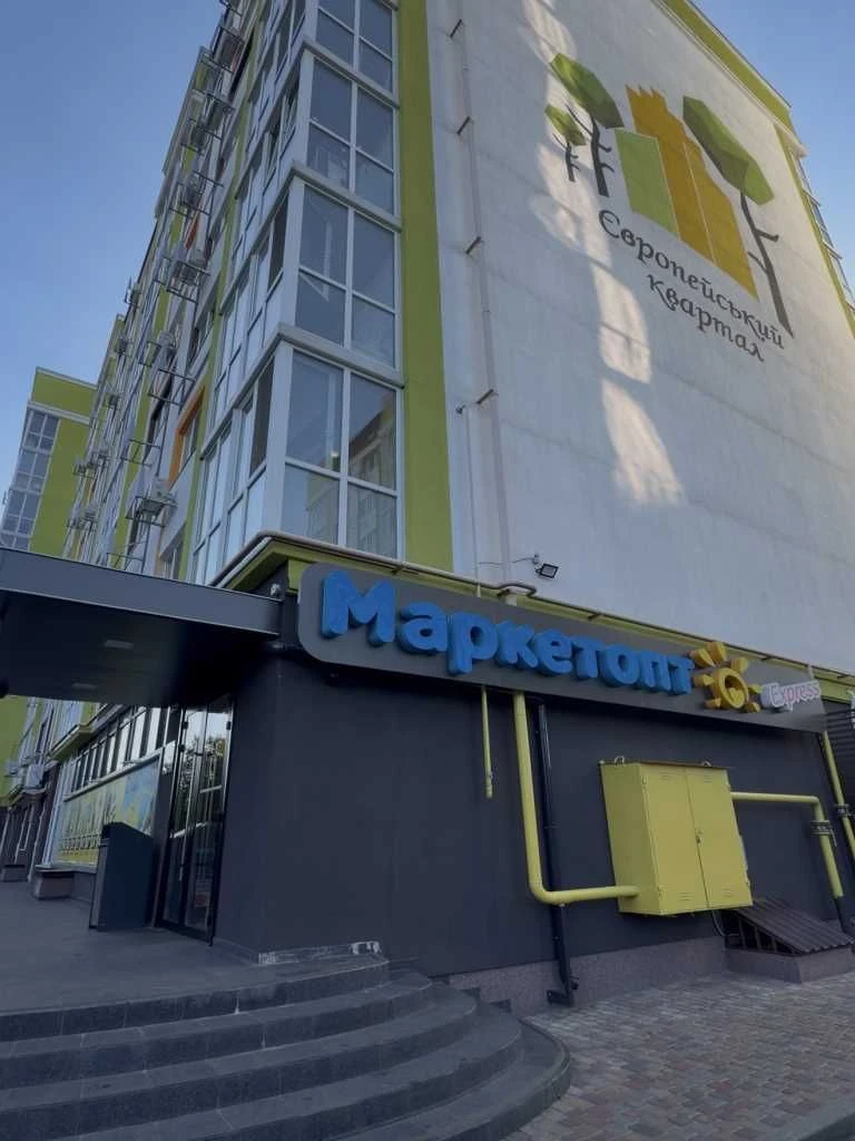 Продается 3-комнатная квартира, 89 кв.м, 3 этаж, под чистое строительство