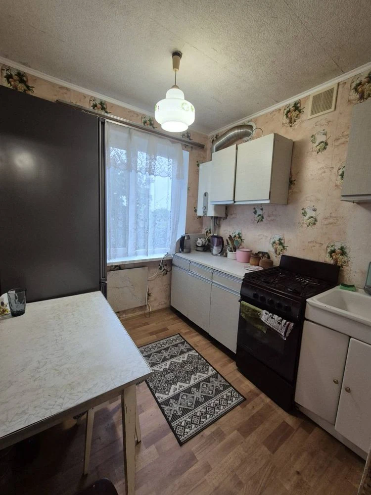 For sale, 2-room apartment, Yanovskyy Street!