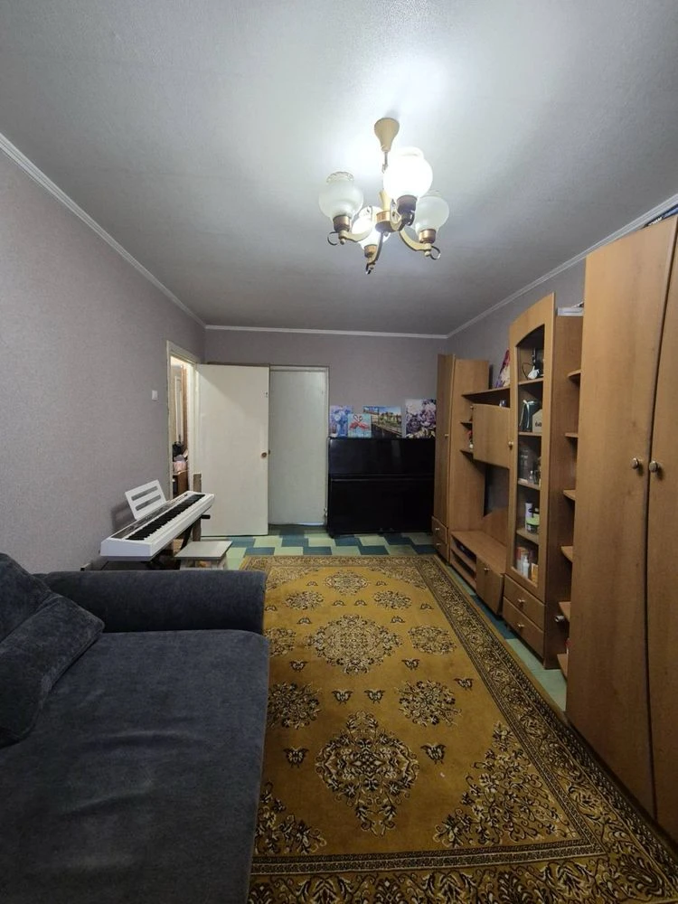 For sale, 2-room apartment, Yanovskyy Street!