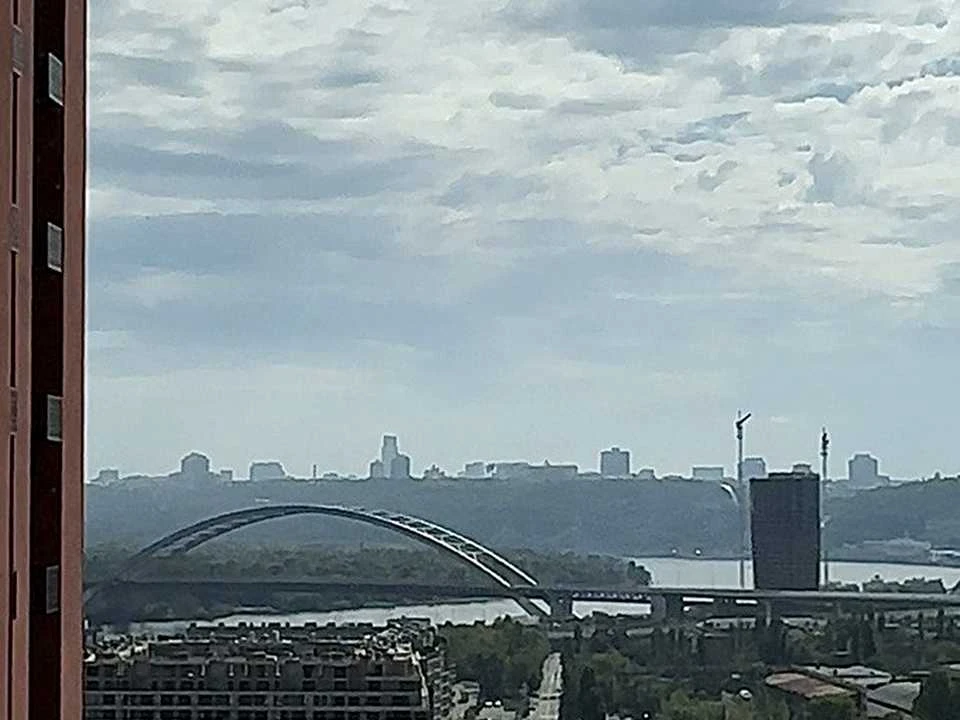 Квартира. Киев, Набережно-Рибальская ул.