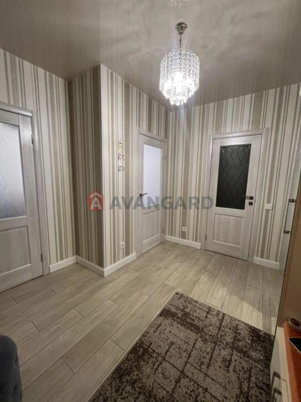 Продаж 2-кімнатної квартири. Б.Хмельницького 230а. 67м2.