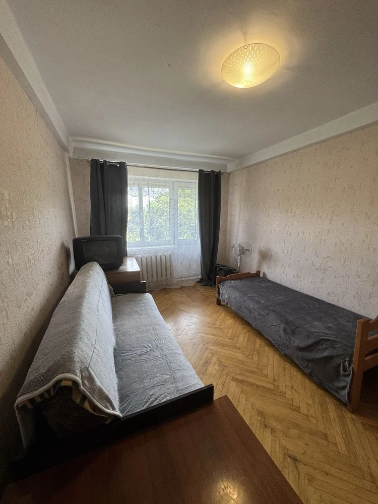 Sale of a 1-room apartment on Відрадний Street 36