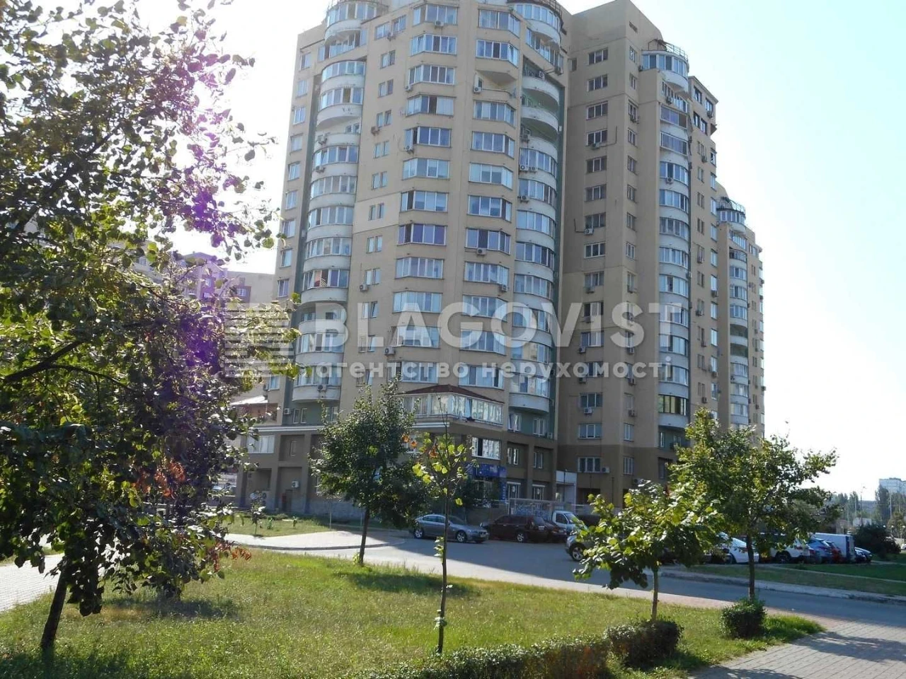 Продажа .  3 к.  Івасюка 22 (Героїв Сталінграду) 22 . 135 м.