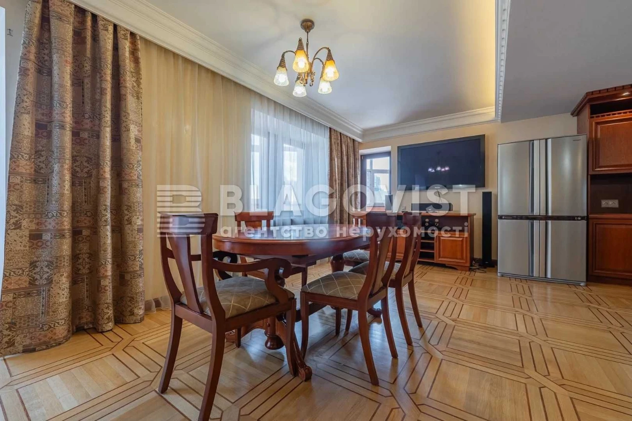 Продажа .  3 к.  Івасюка 22 (Героїв Сталінграду) 22 . 135 м.