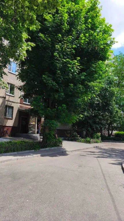For Sale: 4-room apartment, ЖК Тополя-3, Building 30, right bank.