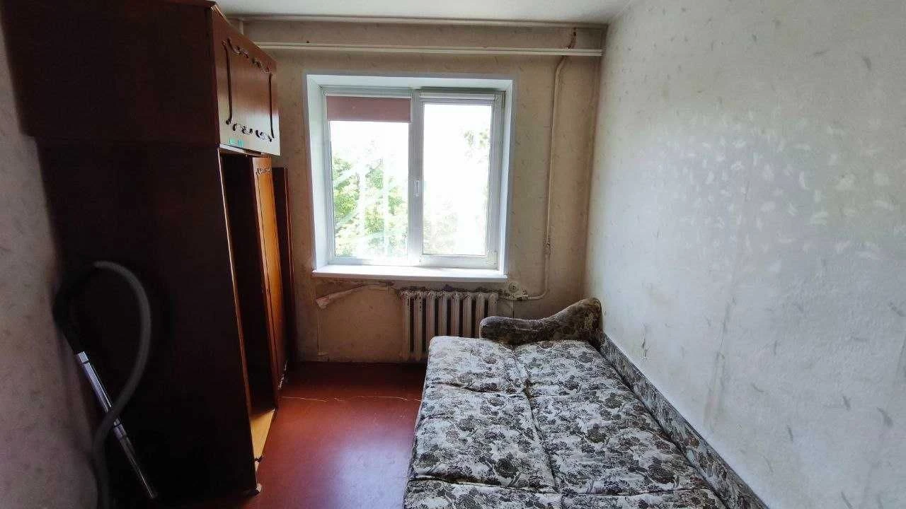 For Sale: 4-room apartment, ЖК Тополя-3, Building 30, right bank.
