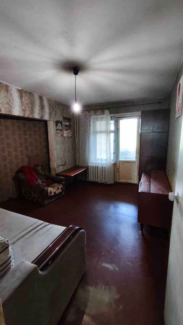 For Sale: 4-room apartment, ЖК Тополя-3, Building 30, right bank.