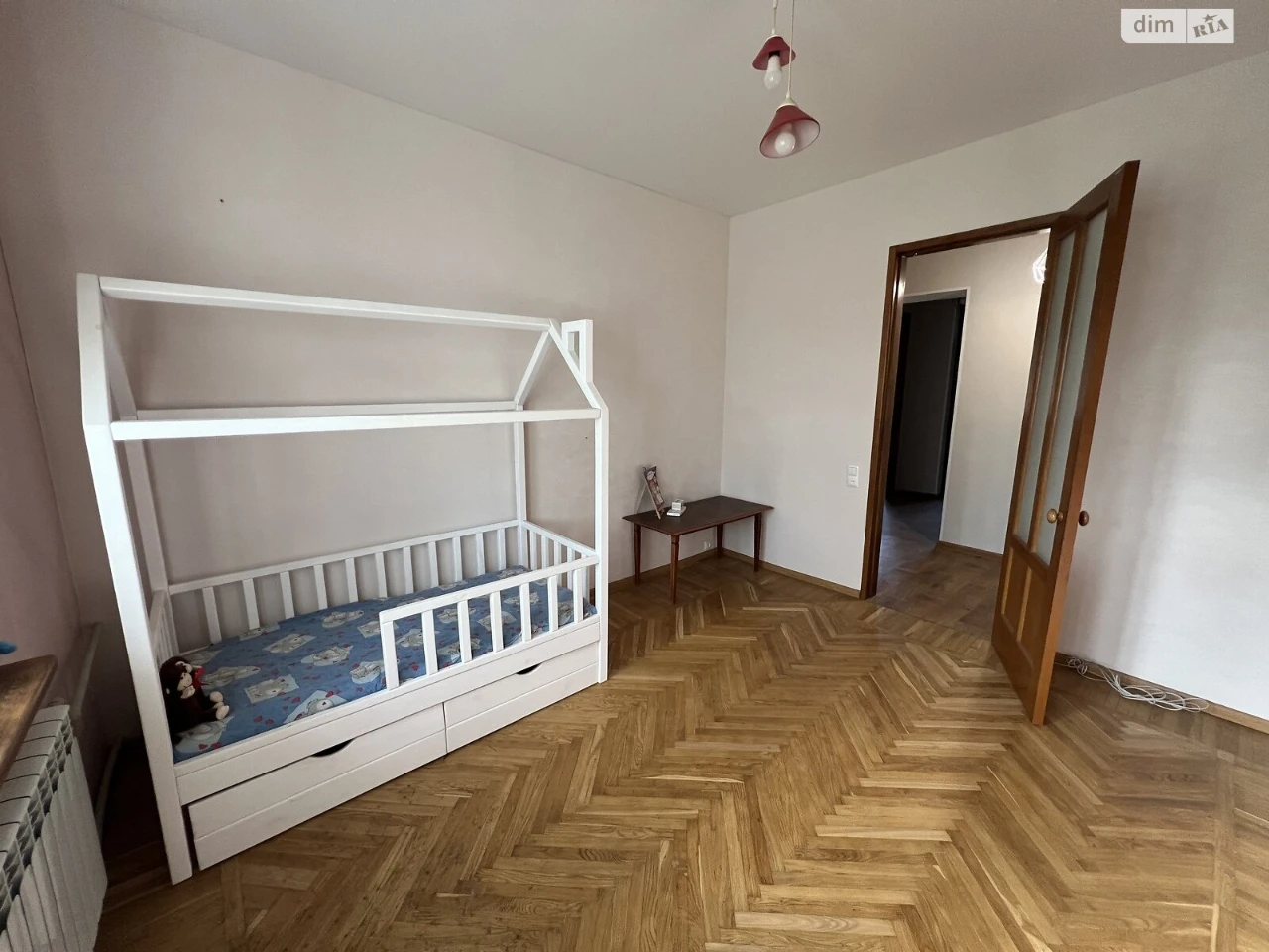 Apartment for Sale: Nagirny (Kyiv)