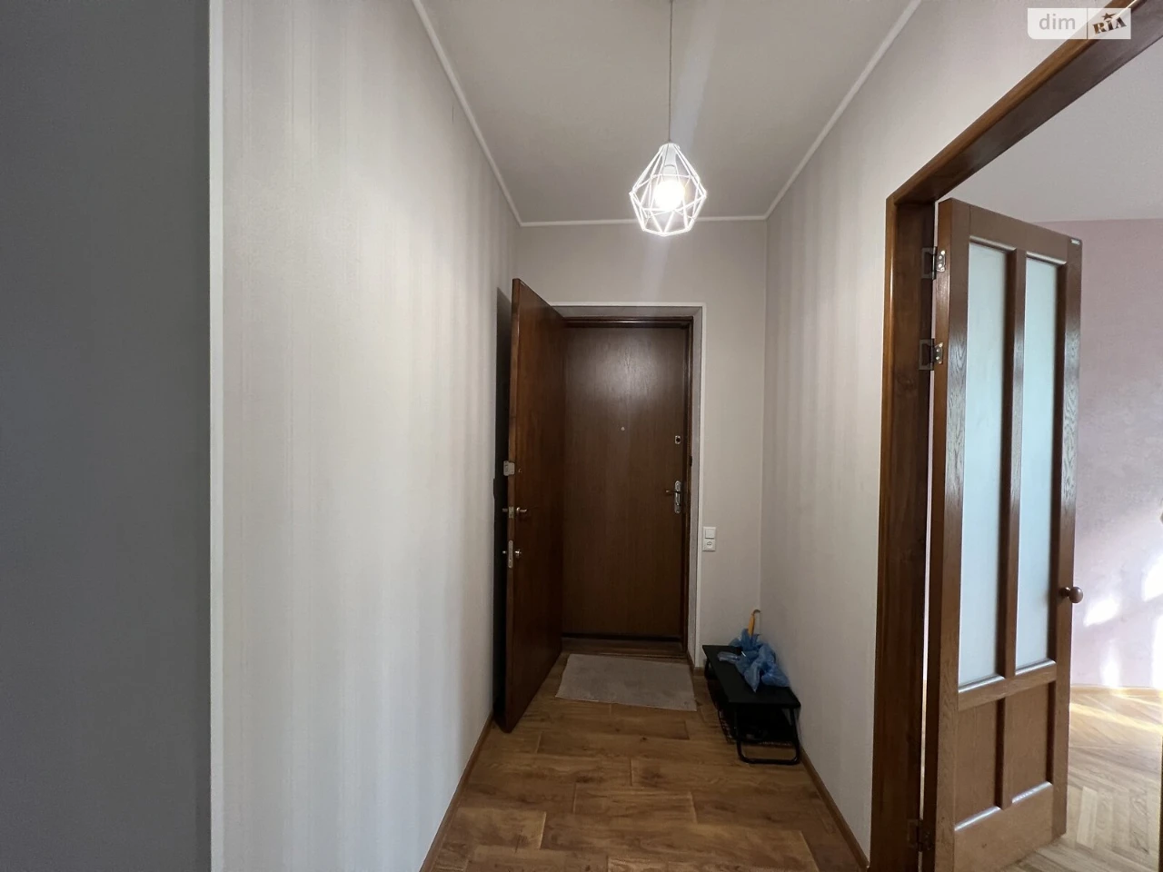 Apartment for Sale: Nagirny (Kyiv)