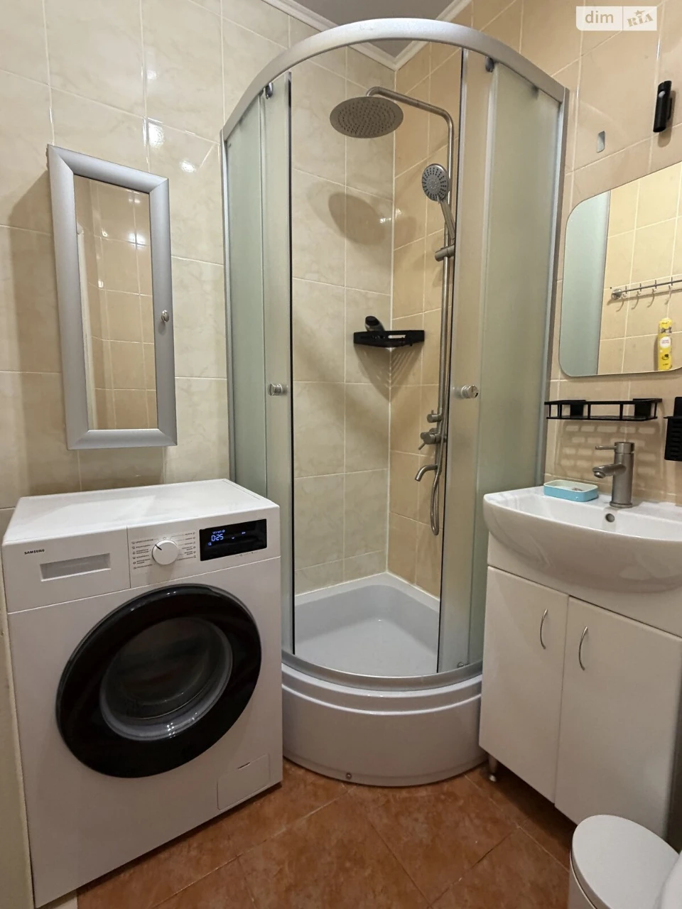 Long-Term Rental Apartment "Vyshenka"