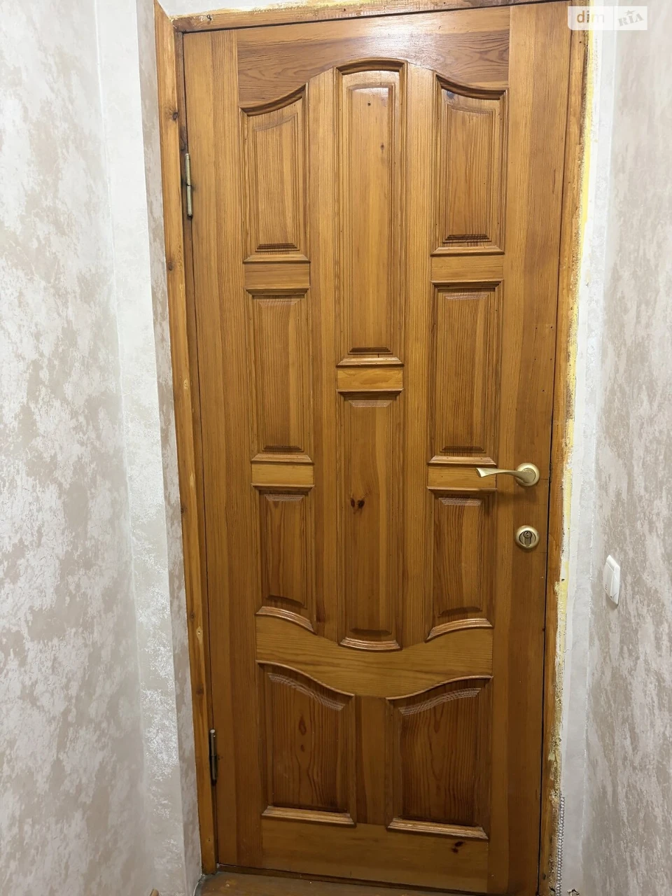 Long-Term Rental Apartment "Vyshenka"