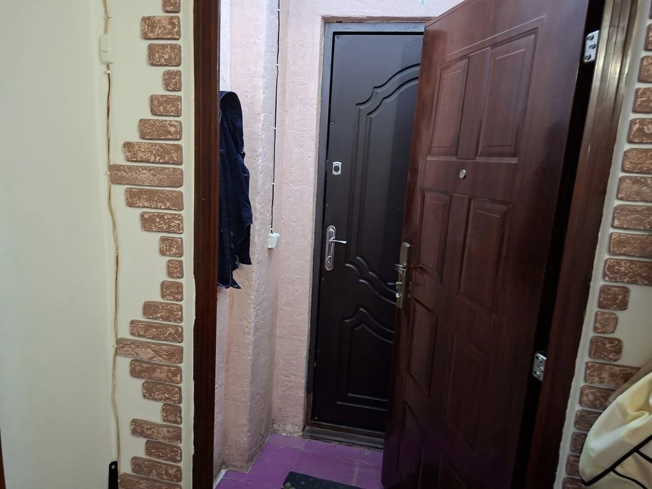 Продам 2к; 52м2; 1/2 этаж ул.