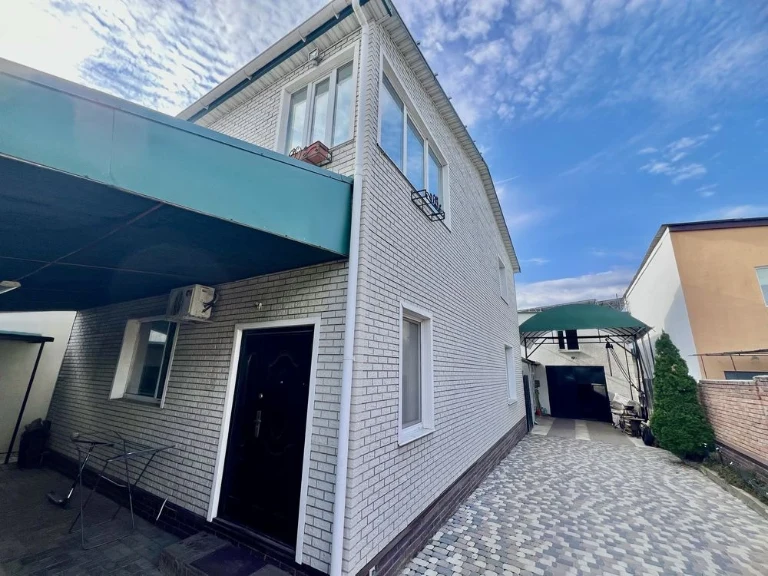 For sale: House + ready business in the Ktraniw district, near ATB