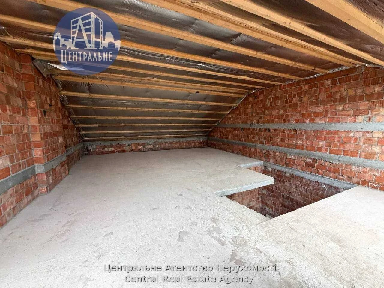 Продажа таунхауса в современном комплексе Shelest fami