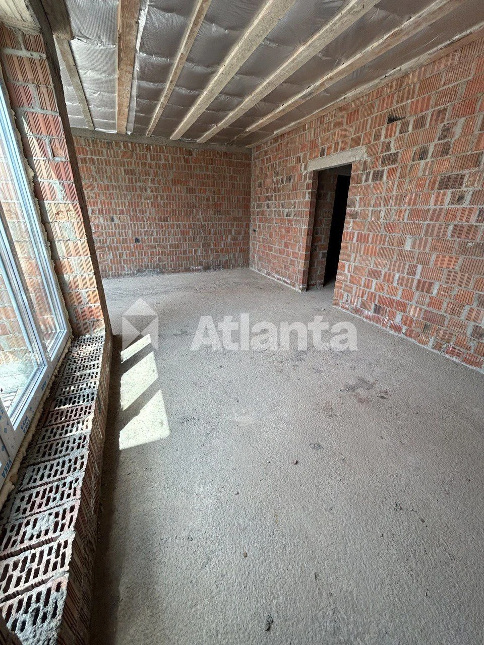 Tanhous building + 2 garages with documentation