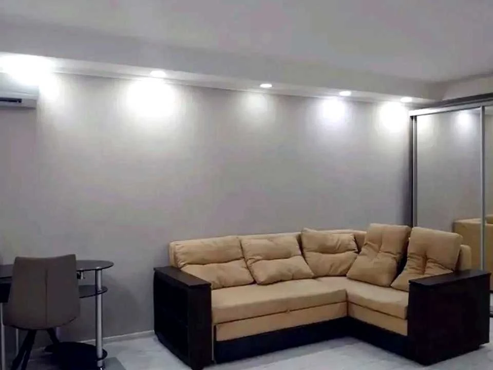 Apartment. Львів, Академіка Володимира Гнатюка вул.