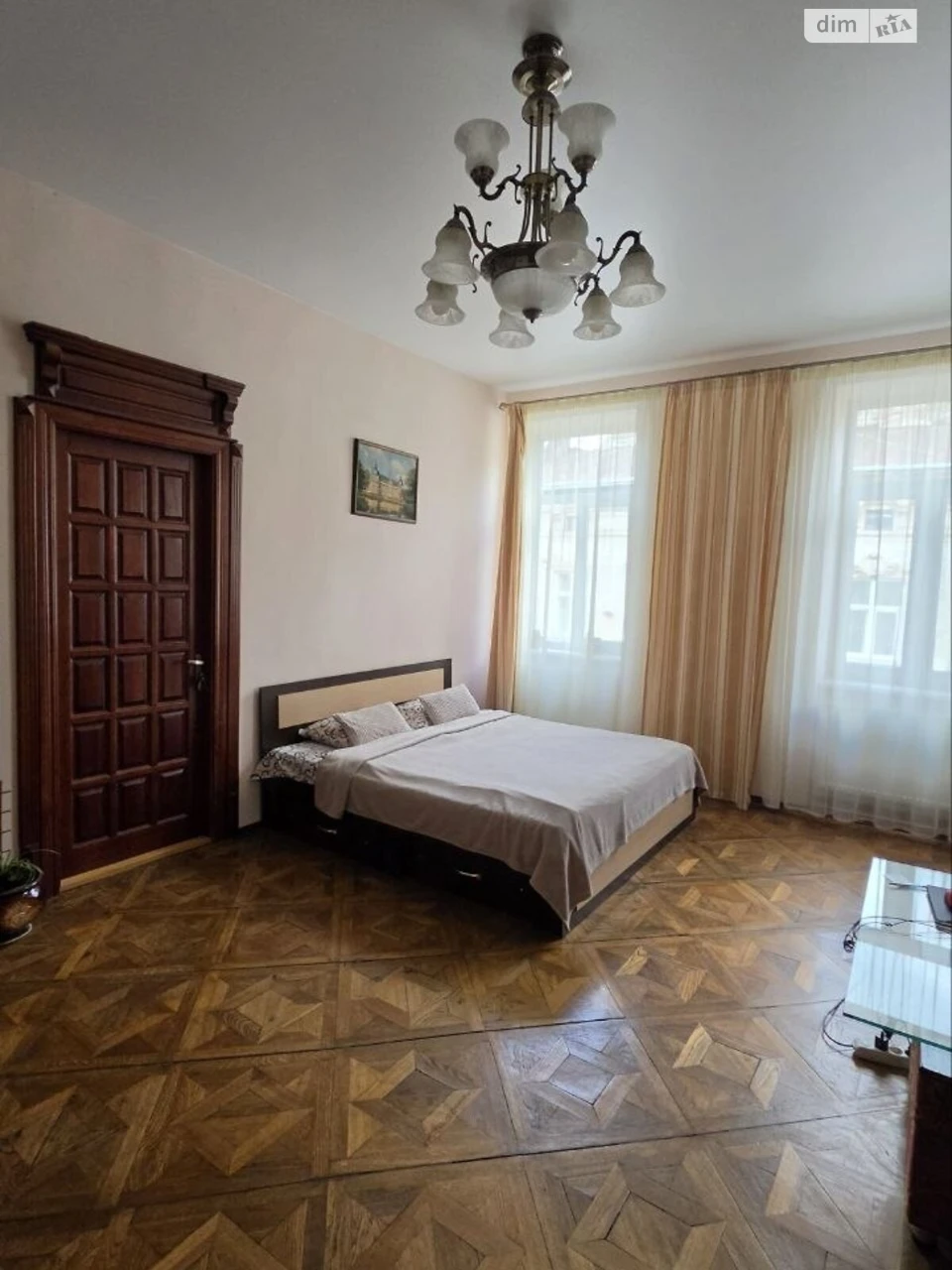 Long-Term Rental Apartment on Rynok Plaza