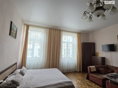 Long-Term Rental Apartment on Rynok Plaza